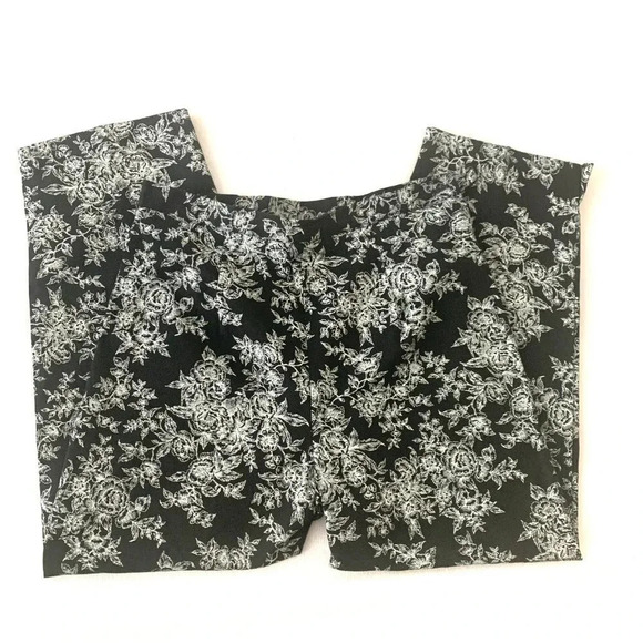 NEW YORK CITY FLORAL BLACK AND WHITE HIGH RISE CROPPED PANTS SIZE 10 - Picture 6 of 6